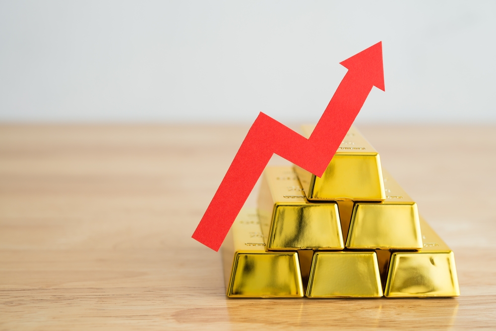 Gold,Bars,Stacks,And,Red,Graph,Chart,Growing,Up,On