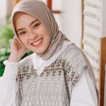 1200x600-mix-match-ootd-bianca-kartika-influencer-hijab-di-korea-selatan-210709r